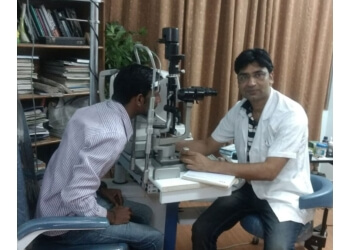 Dr. Lokendra Tyagi MBBS, DNB, DMLS - Dr. Lokendra Tyagi Eye Hospital 