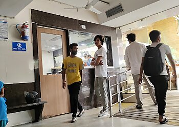 Dr. Mamraj Agrawal, MBBS, MS, M.Ch - MAITRI HOSPITAL