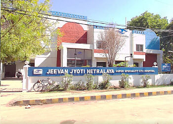 Dr. Manav Setiya, MBBS, MD, DNB - JEEVAN JYOTI NETRALAYA