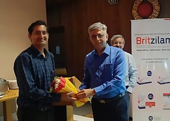 Dr. Manish Gupta MD, DM