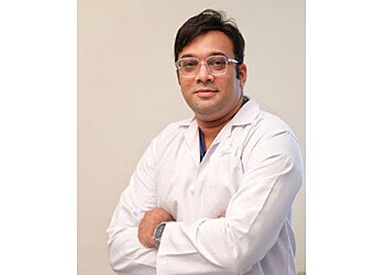 सुरत हड्डी रोग विशेषज्ञ डॉक्टर Dr. Manish Saini, MBBS, MS, FIASM, FJR छवि 1