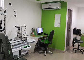 Dr. Manish Saxena, MBBS, MS - SANKAR KARTIK NETRALAYA