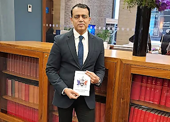 Dr. Manish Singhal, MBBS, MD, DM - YASHODA MEDICITY