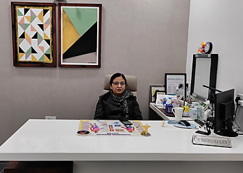 Dr. Manminder Kaur, MBBS, MD, DM - MK NEURO CENTRE
