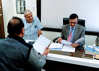 Dr. Manoj Kumar Khemani, MBBS, D.Orth, MS. Orth, M.ch.Orth. (USAIM), ATLS (AIIMS) - HEALING TOUCH CL