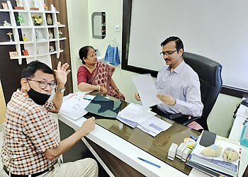 Dr. Manoj Kumar Khemani, MBBS, D.Orth, MS. Orth, M.ch.Orth. (USAIM), ATLS (AIIMS) - HEALING TOUCH CL