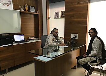 Dr. Manoj Namdeo Gulhane, MBBS, MD, DM - DR MANOJ GULHANE CLINIC