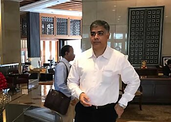 Dr. Manoj Saluja, MBBS, MD