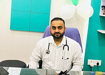 Dr. Manoj tomar