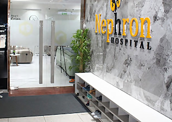 Dr. Mayur Makasana, MBBS, MD, DNB - NEPHRON KIDNEY HOSPITAL