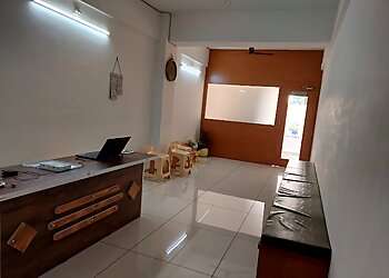 Dr. Milan Nathvani, MBBS, MD - HOPE PSYCHIATRY AND DEADDICTION CENTRE