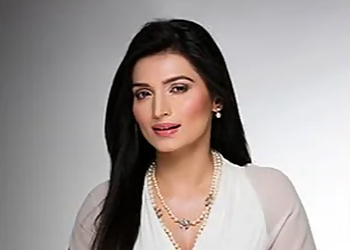 Dr Monisha Kapoor, MBBS, MS, MCh