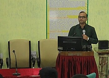 Dr. Mrinal Ranjan Srivastava, MBBS, DFM - J K LAL MEMORIAL DIABETES AND ENDOCRINE CLINIC