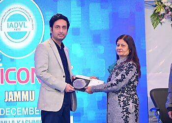 Dr. Mubashar Mashqoor Mir, MBBS, MD, DNB, MNAMS, FHR - COSMOWEAVE SKIN, LASER AND HAIR TRANSPLANT CE