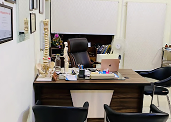 Dr. Naman Kanodia, MBBS, DNB - SS PAEDIATRICS & ORTHO CARE