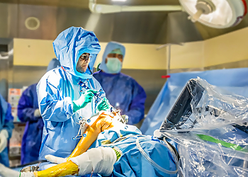 Dr. Narendra Vaidya, MBBS, MS, MCh - LOKMANYA HOSPITAL