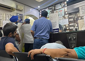 Dr. Naresh Bansal, MBBS, MD, DNB - GASTRO & LIVER CLINIC CUM SPECIALTY CENTRE