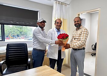 Dr. Navneet Tripathi, MS, MCh - HEALTHCITY TRAUMA CENTRE & SUPERSPECIALITY HOSPITAL