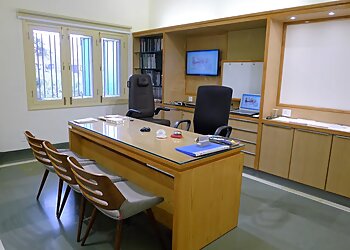 Dr. Neeraj Kasliwal, MBBS, MS - K. C. KASLIWAL's ENT CENTRE