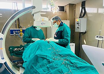 Dr Neeraj Mahajan - MMM Medical Centre