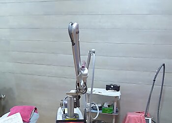 Dr. Neeraj Pandey, MBBS, MD, FADS - DERMA KLINIC