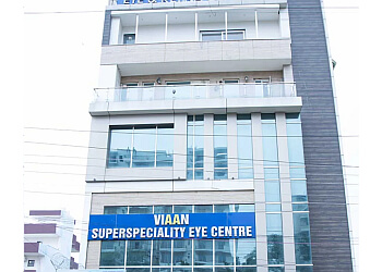 Dr. Neeraj Sanduja, MBBS, MS, FRCS, FICO, FAICO, MNAMAS - VIAAN EYE & RETINA CENTRE