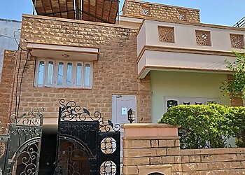 Dr. Neerja Vyas, MBBS, MS - DR NEERJA VYAS CLINIC