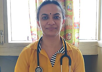 लुधिअना फुफ्फुसीय रोग विशेषज्ञ Dr. Neeru Bansal Mittal, MBBS, MD - BANSAL HEALTH CENTRE छवि 1