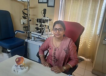 अकोला नेत्र रोग विशेषज्ञ Dr. Neha Agarwal, MS, FAEH - DR AGARWALS EYE HOSPITAL छवि 1