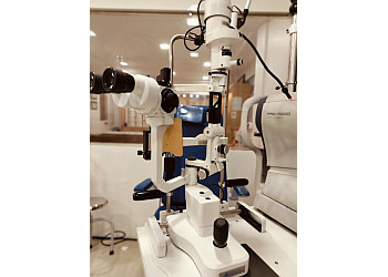 Dr. Nikhil Govindwar MBBS, DNB, FCRS - KRISHNA NETRALAYA, NANDED