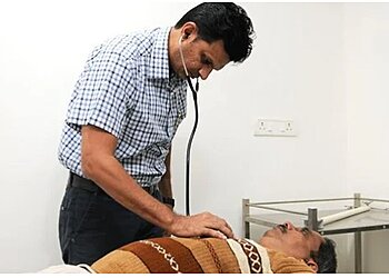 Dr. Niraj N Bhatt, MBBS, MD, DM