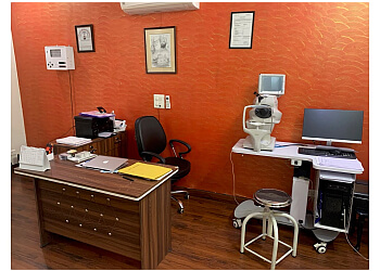 Dr. Nishat Bansal MBBS, DNB - BANSAL EYE AND RETINA CENTRE