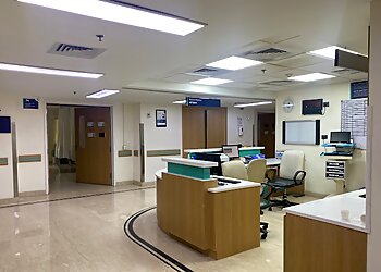 Dr. Niti Agarwal, MBBS, MD, DNB - MAX SUPER SPECIALITY HOSPITAL