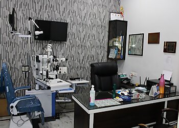 Dr. Pallav Agarwal, MBBS, MS - APOLLO LASER EYE HOSPITAL