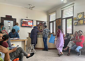 Dr. Pankaj Agarwal, MBBS, MD, DM - HORMONE CARE AND RESEARCH CENTER