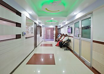 Dr. Parag Dagli, MD - Apple Children Hospital