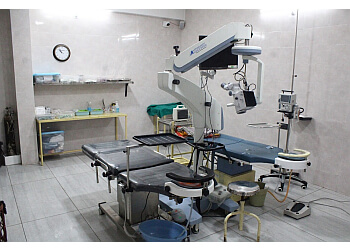 Dr. Parag Sharma, MBBS, MS - TRINETRA EYE HOSPITAL