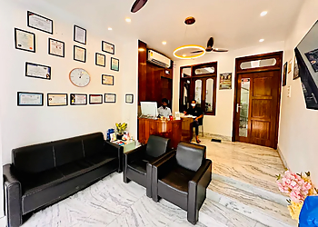 Dr. Parijat Pallav, BDS, MDS - BALAJI DENTAL CLINIC