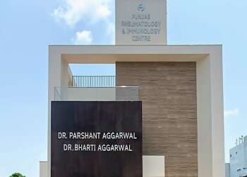 Dr. Parshant Aggarwal, MBBS, MD, DM - PUNJAB RHEUMATOLOGY & IMMUNOLOGY CLINIC