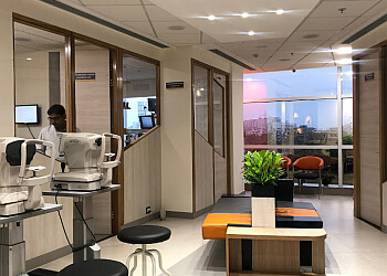 Dr. Parul Sony, MBBS, MD, FRCS - COMPLETE EYE CARE