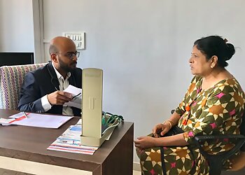 Dr. Pavan Amin, MBBS, MD, PGDDM, FID - PARAM DIABETES CLINIC