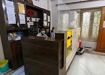 Dr. Peeyush Chandra, MBBS, MS - DR. D.B CHANDRA MEMORIAL EYE CENTRE