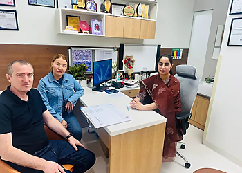 Dr. Pooja Babbar, MBBS, MD, SR, DM