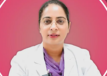 Dr. Pooja Babbar, MBBS, MD, SR, DM