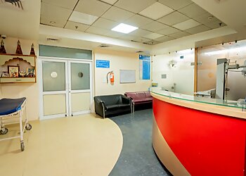 Dr. Poonam Makhija, MBBS, DIP, G.O - SAKSHAM HOSPITAL