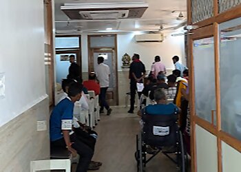 Dr. Prabhat Singh, MBBS, MD, DM - PRAKRITI CLINIC & NEUROCENTRE