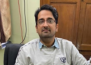 Dr. Pramod Kumar Pareek, MBBS, MD, DM 