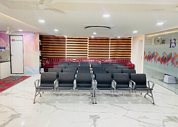 Dr. Pranay Singh, MBBS, DOMS, FCO