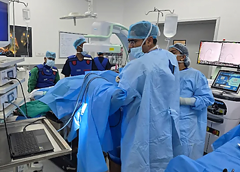 Dr. Praveen Pushkar, MBBS, MS(Surg), FAIS, DNB(Uro), MCh, Dip MIS, MRCS