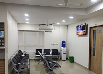 Dr. Praveen Valsalan, MBBS, MD - APEX PULMONOLOGY CLINIC